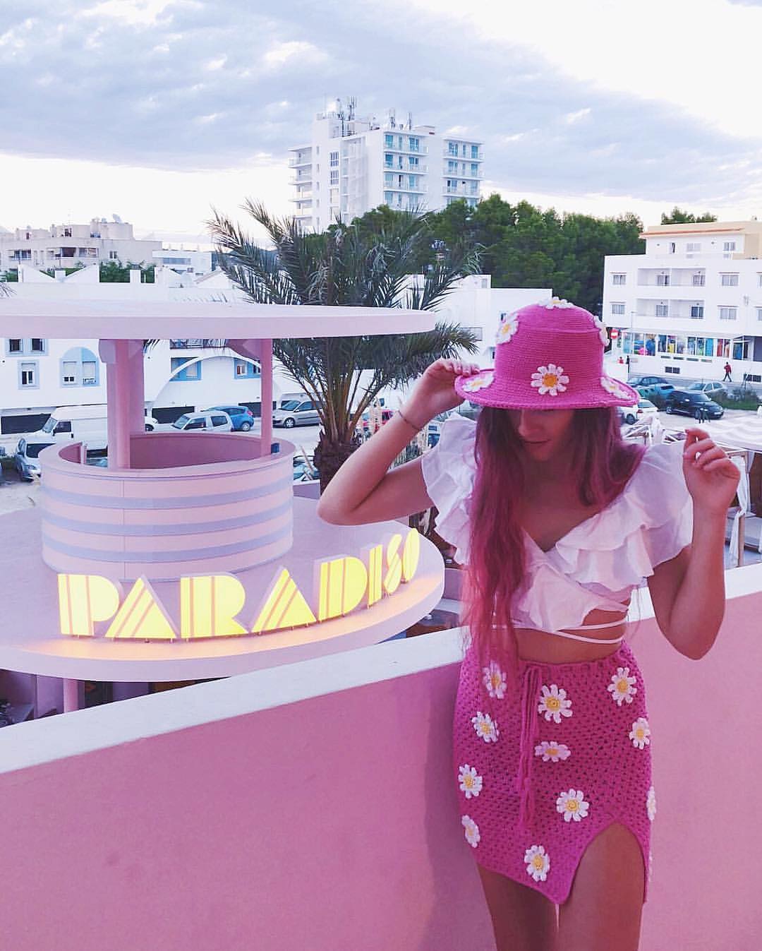 PINK DAISY HAT