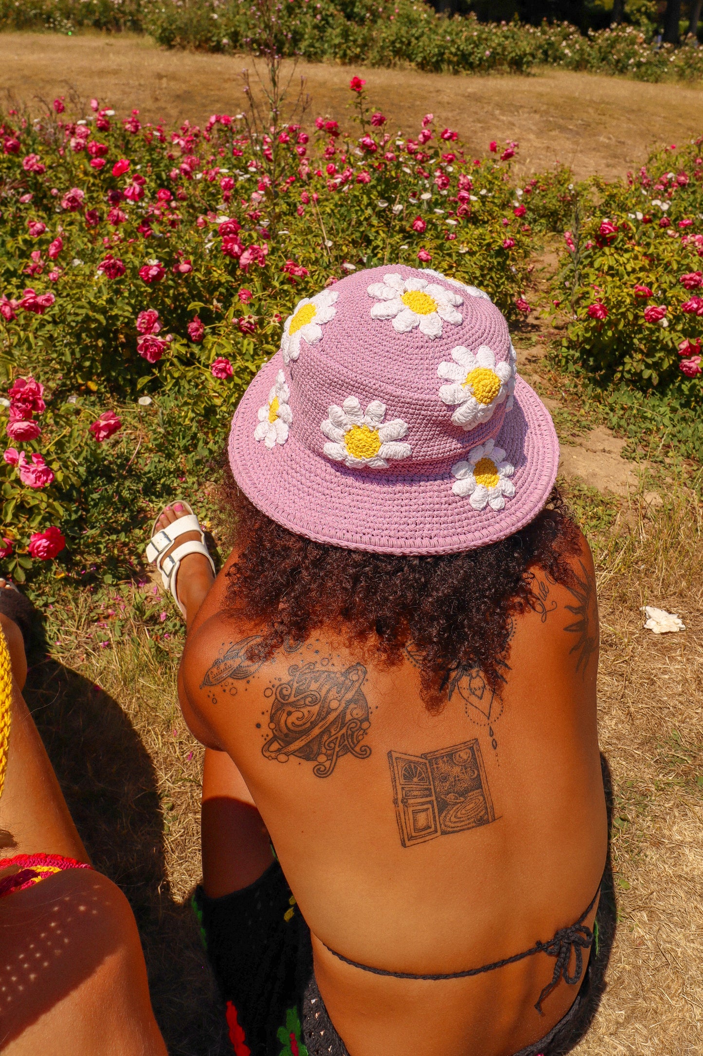 LILAC DAISY HAT