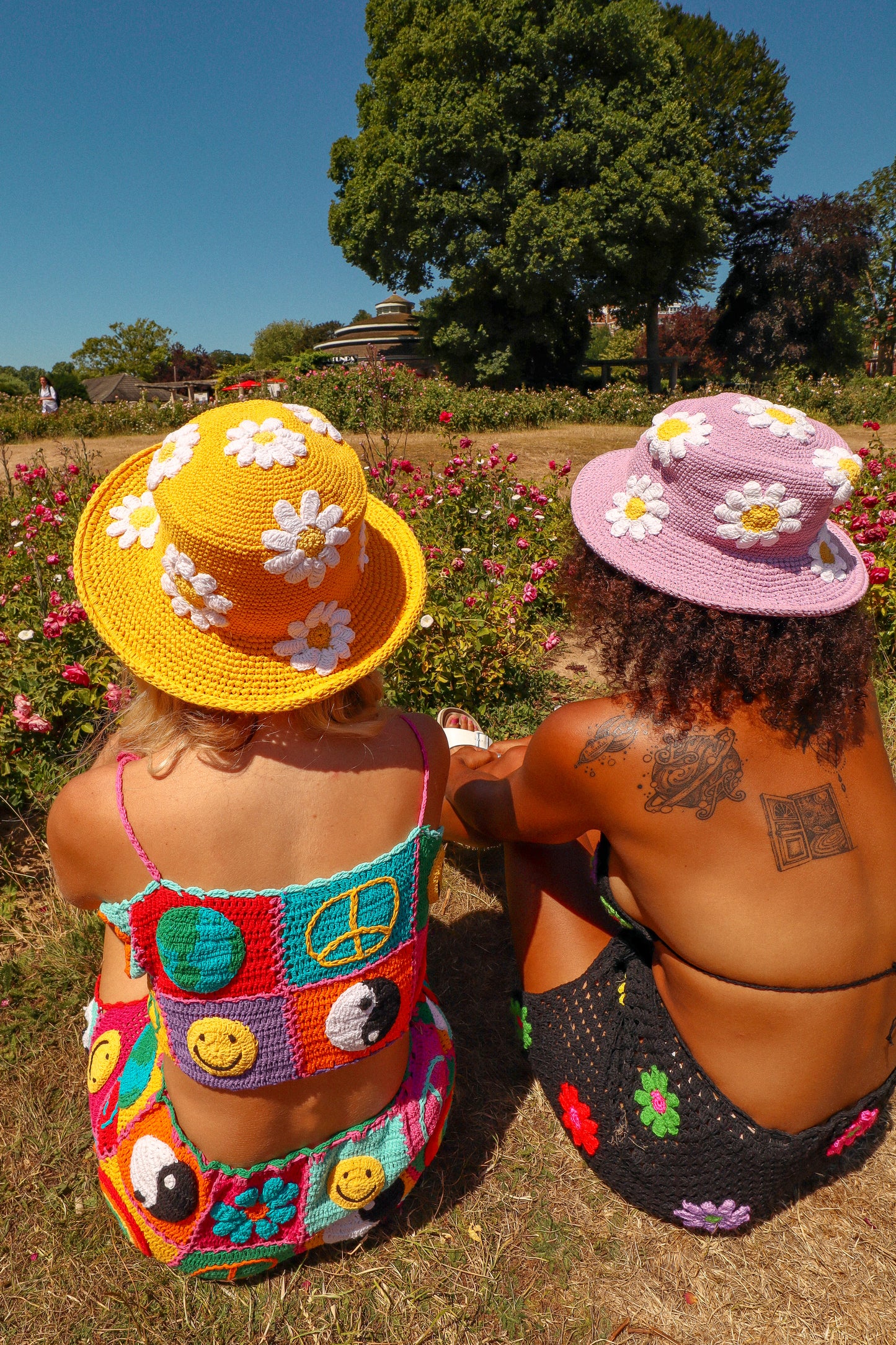 LILAC DAISY HAT