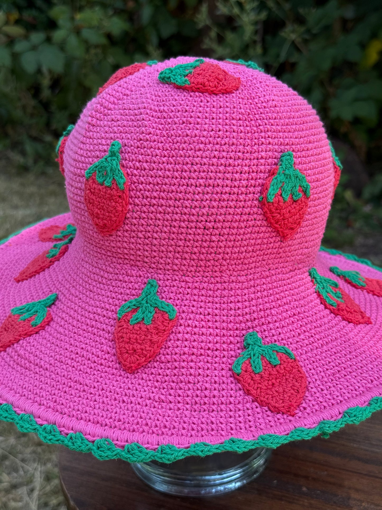 STRAWBERRY CUTIE HAT