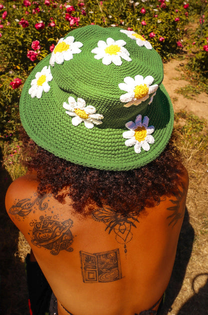 GREEN DAISY HAT