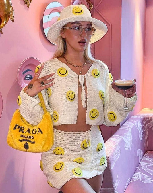 WHITE SMILEY CARDIGAN