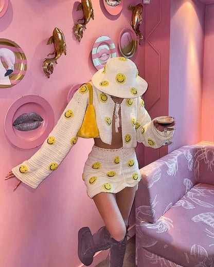 WHITE SMILEY CARDIGAN